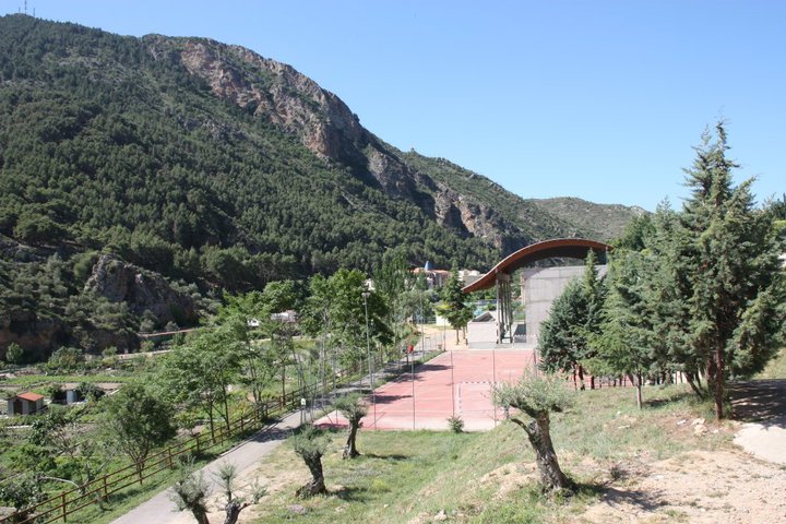 El nuevo Fronton y terreno de deporte